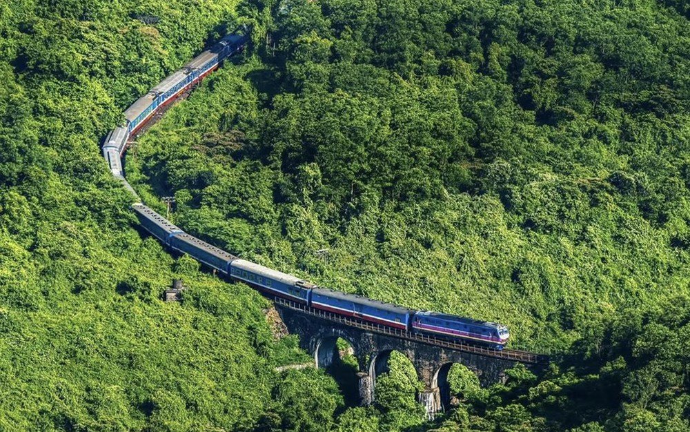 Da Nang: Hue Imperial Day Trip, Hai Van Pass & Lunch 4