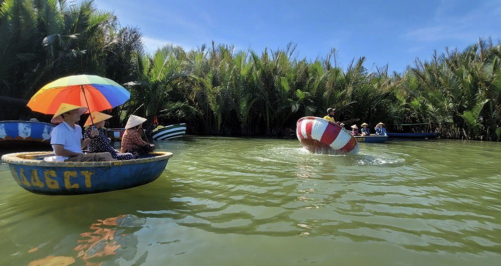 Da Nang/Hoi An: Coconut Village Boat and Hoi An City Tour 9