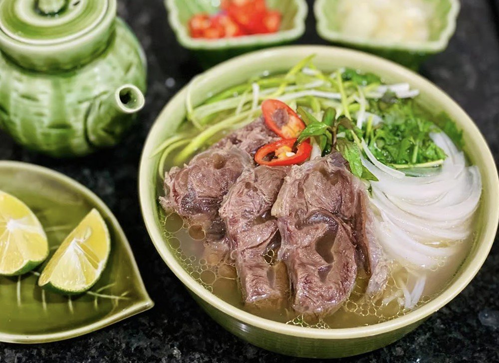 Hanoi: Street Food Tour with Train Street & Hidden Alleyways 10