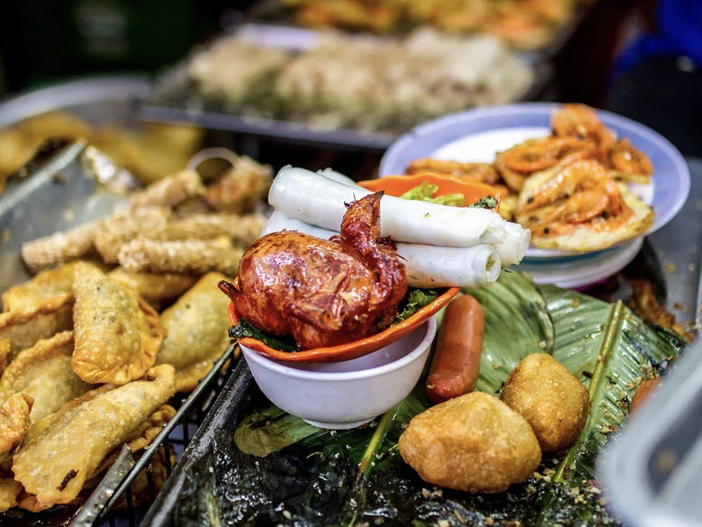 Hanoi: Eat Like a Local Small Group Street Food Tour 6