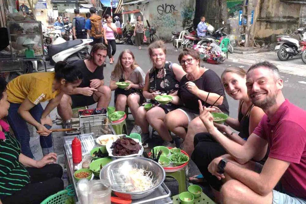 Hanoi Local Food Tour with Train Street and Old Quarter Highlights 3