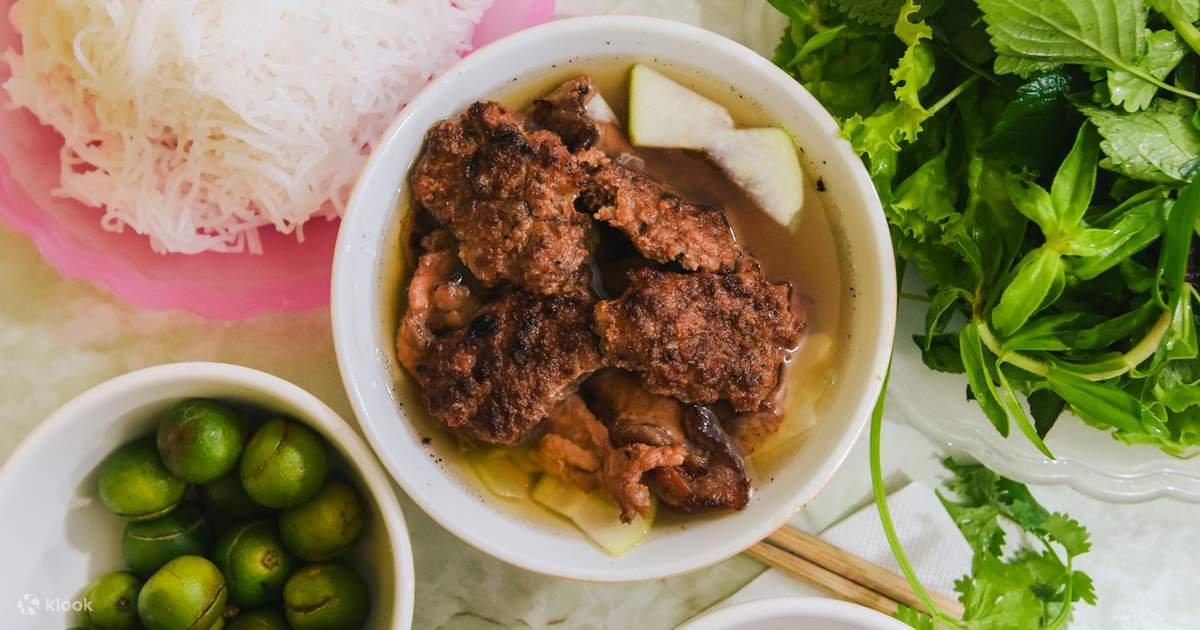 Hanoi Local Food Tour with Train Street and Old Quarter Highlights 8