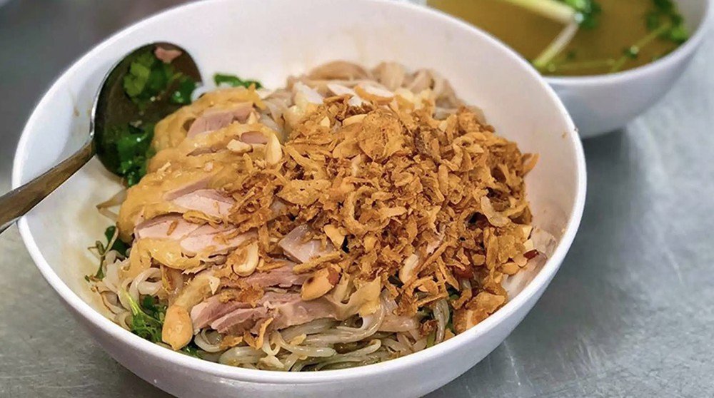 Hanoi: Michelin Guide Street Food Walking Tour 1