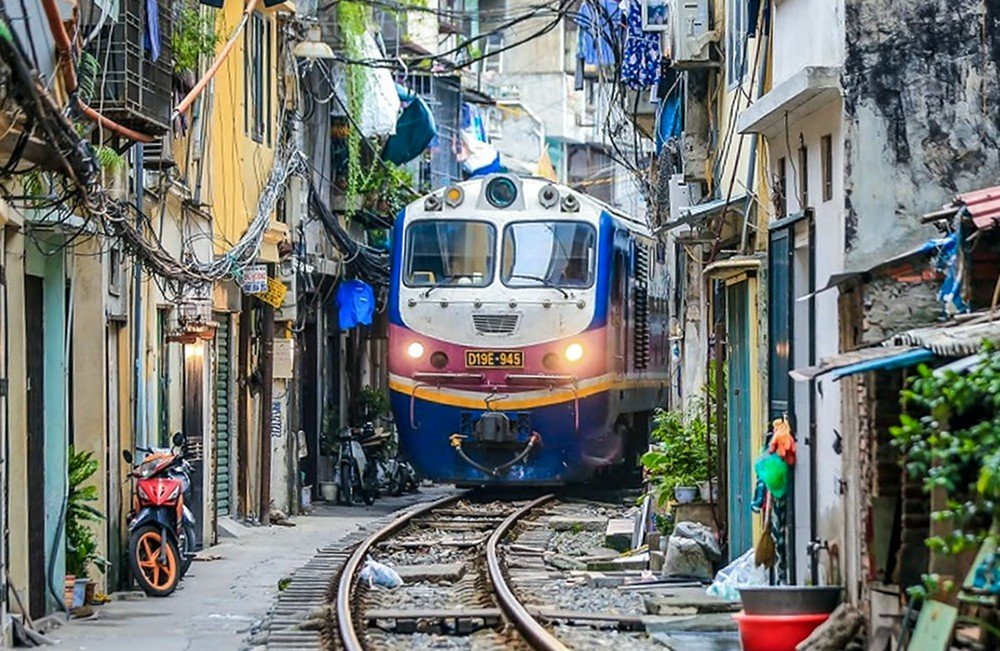 Hanoi: Guided Food Tour with Visit to Train Street 1