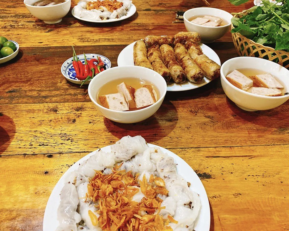 Hanoi: 7 Tastings Street Food Tour with Train Street 1