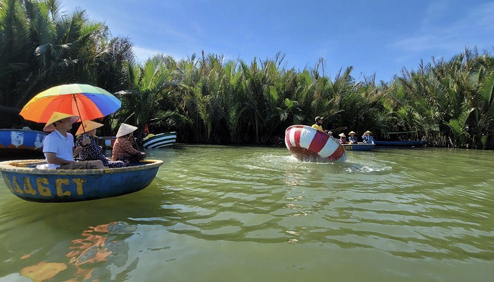 Da Nang/Hoi An: Coconut Village Boat and Hoi An City Tour 9