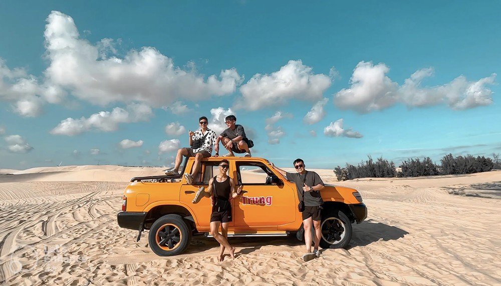Mui Ne: Sand Dunes Tour On A Private Jeep Including ATV Ride 9