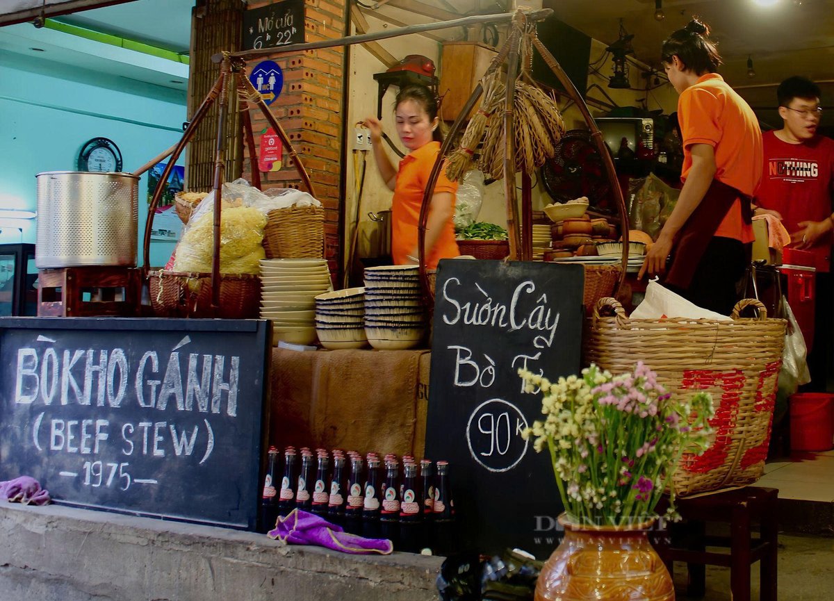 Saigon Michelin Guide Food Tour With Female Riders: A Culinary Adventure 4